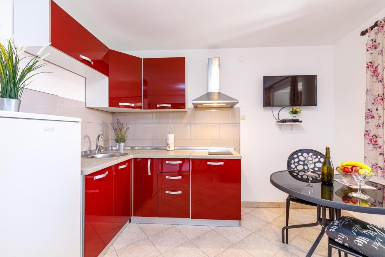 Apartments Mirjana Medulin Bagian luar foto